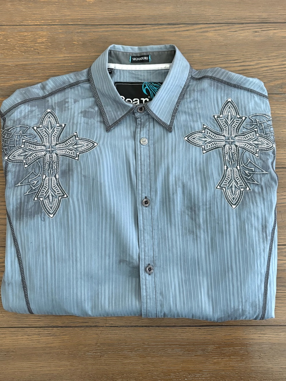 Roar Signature Black Label with Teal Accent Size L Gently‎ Worn